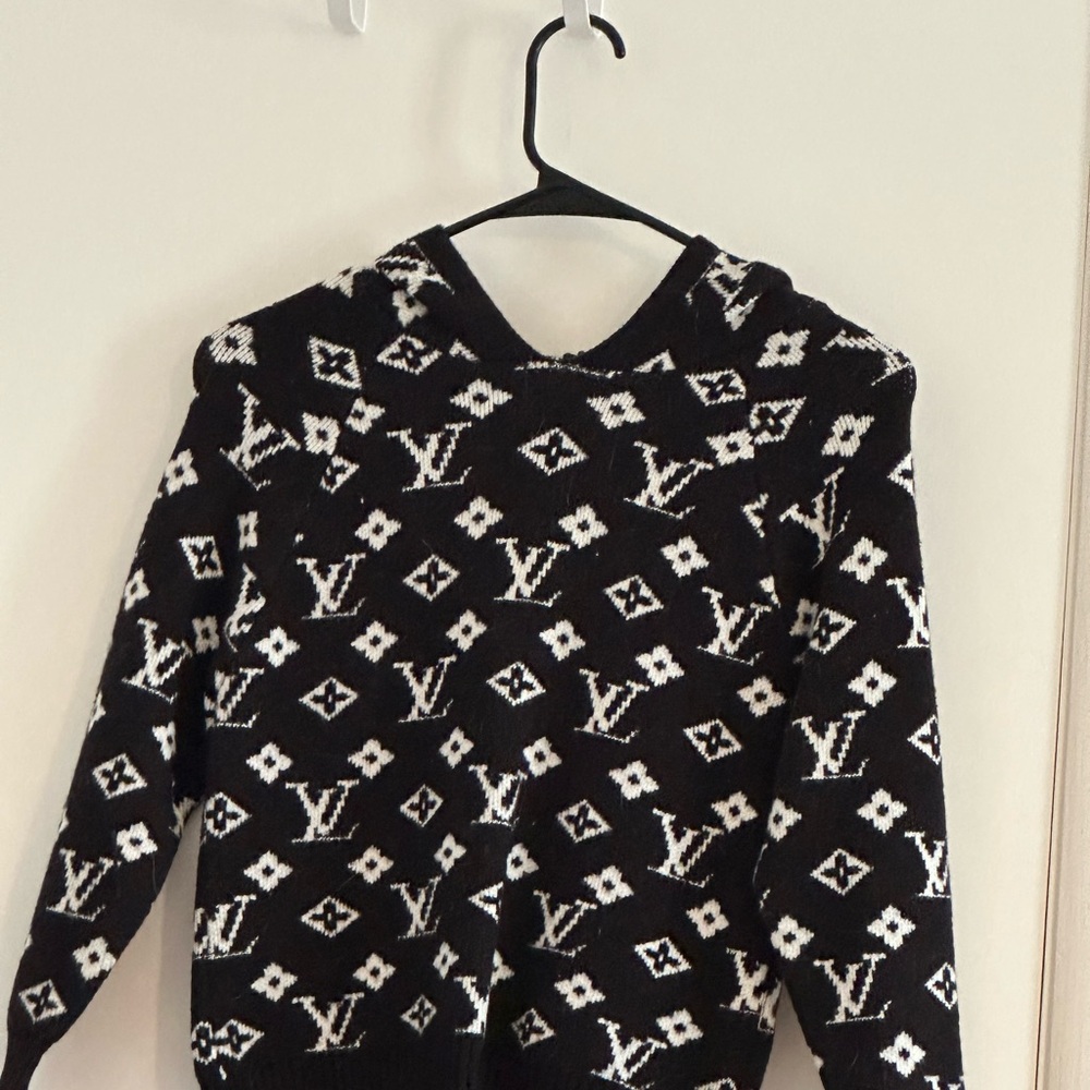 Non Authentic Louis Vuitton sweater hoodie